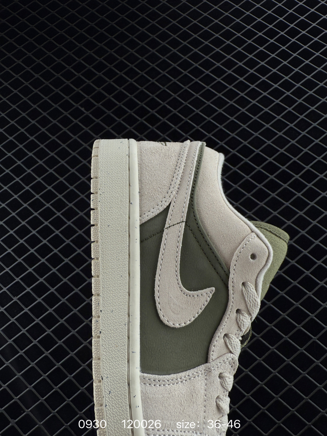 Nike Wmns Air Jordan 1 Low GS”Team Gold“